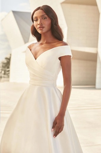 Paloma Blanca #4977 #5 thumbnail