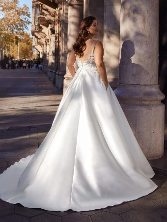 White One #sultry #3 thumbnail