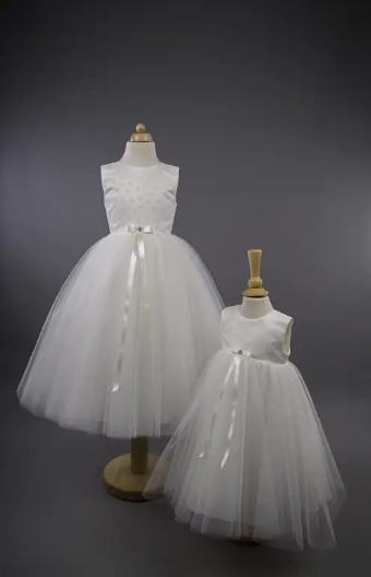 Love Me Do Flower Girls #ZOLA #1 thumbnail