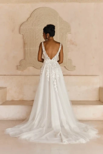 Madi Lane  Lyndall #6 thumbnail